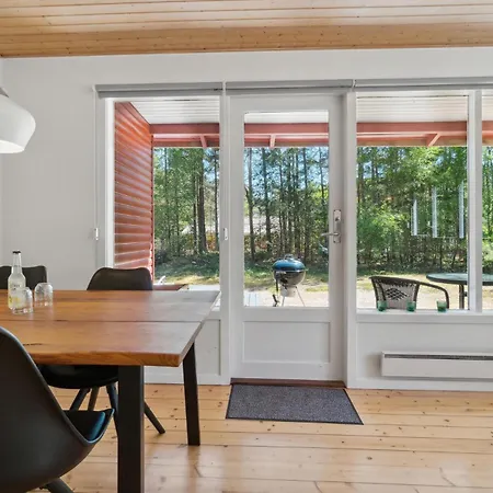 In Aakirkeby With Wifi Holiday home *